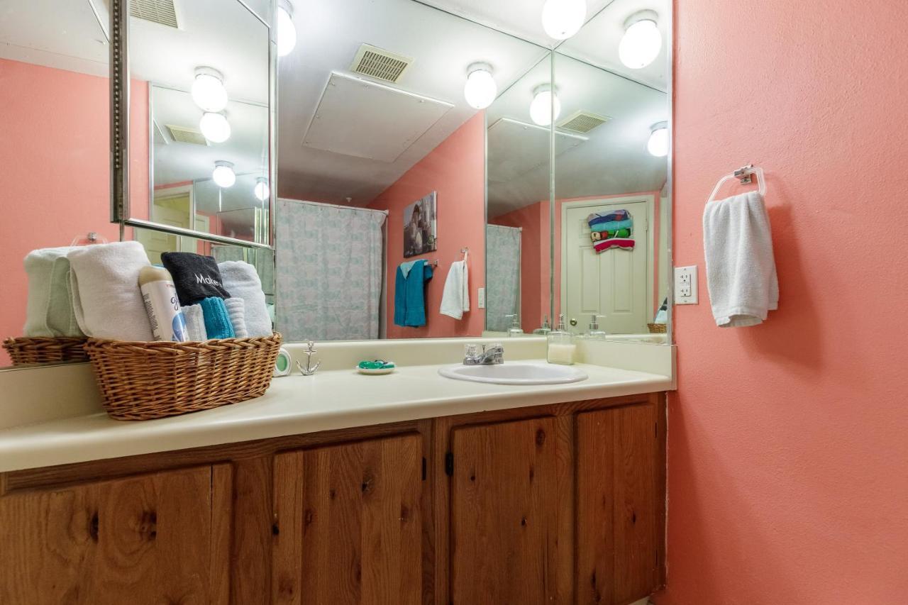 كوربوس كريستي Affordable Family Condo -Walking Distance To Beach By Mustang Island, Sleeps Four, 2025 Traveler Award المظهر الخارجي الصورة